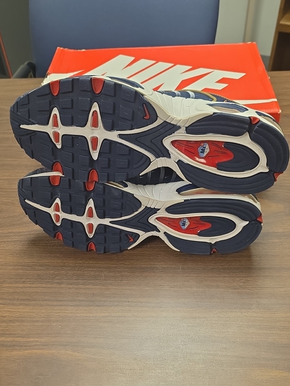Nike Air Max Tailwind 4 'USA' CK0849-400 Men's 12 - Picture 9 of 11